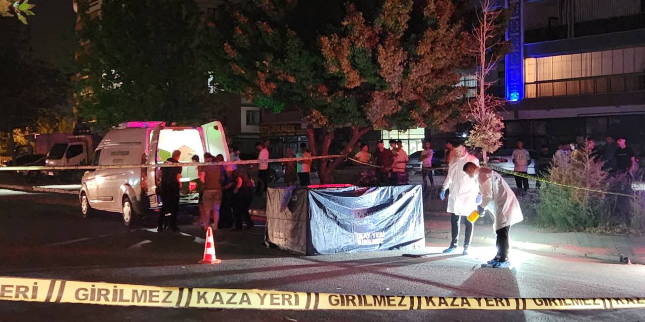 Yolun karşısına geçmeye çalışan yaşlı adam öldü: Sürücü olay yerinden kaçtı