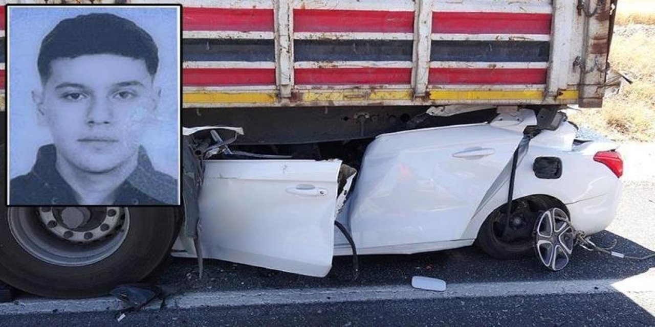 Park halindeki TIR'a çarpan otomobil sürücüsü hayatını kaybetti