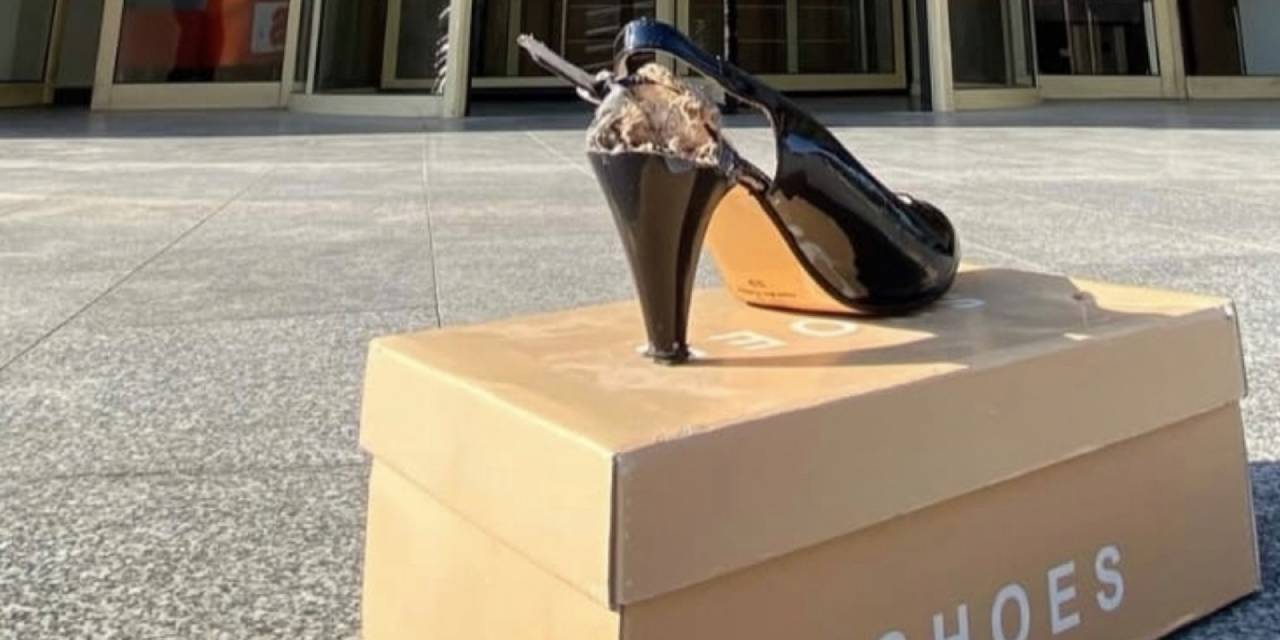 'Topuklayan' Çerçioğlu'na topuklu ayakkabılı protesto