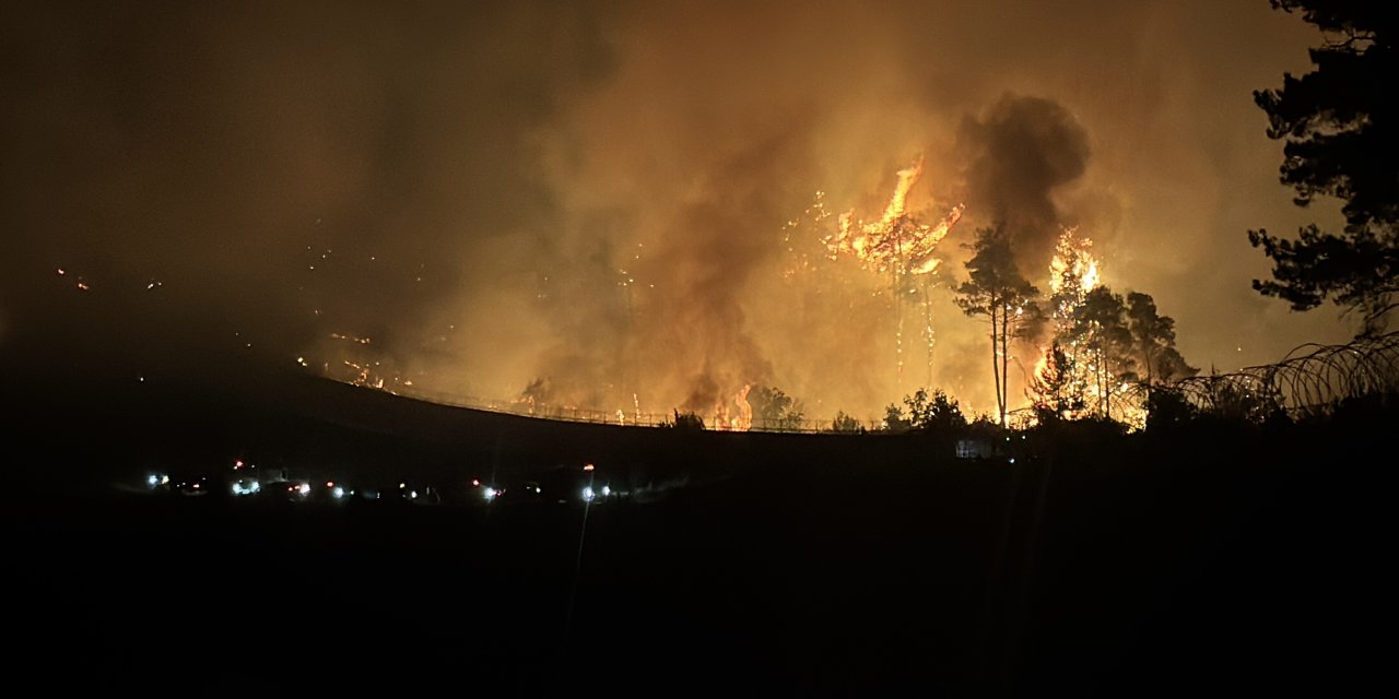 Ciğerlerimiz bugün de 3 ilde kül oldu: Binlerce kişi tahliye edildi yerleşim yerleri tehdit altında