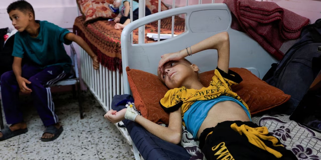 Gazze’de İsrail saldırısı sonrası Nasır Hastanesi’ni kanalizasyon bastı