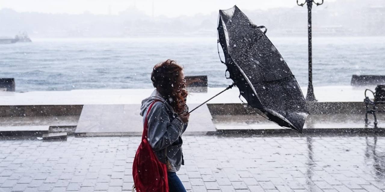 İstanbul’da fırtına kapıda: Saatler kaldı!