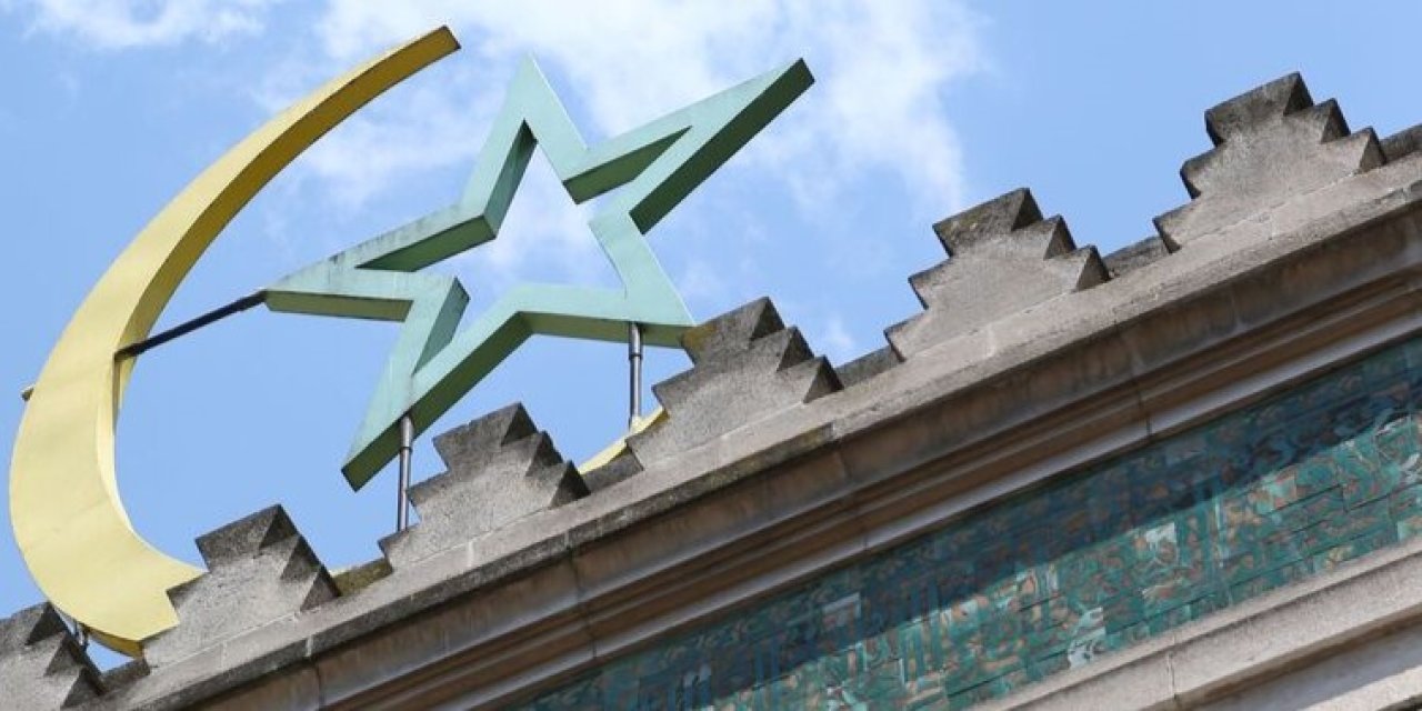 Mescide kundaklama girişimi: Vatandaşlar söndürdü