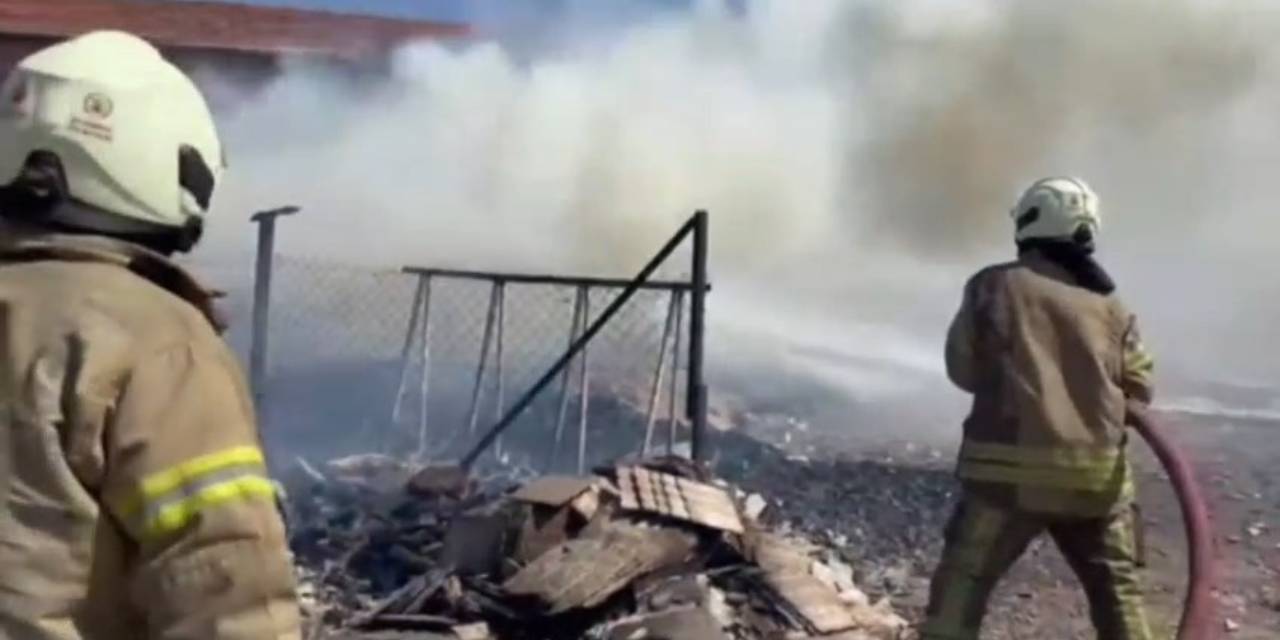 Silivri'de korkutan yangın! Çalılıkta başlayıp iş yerine sıçradı