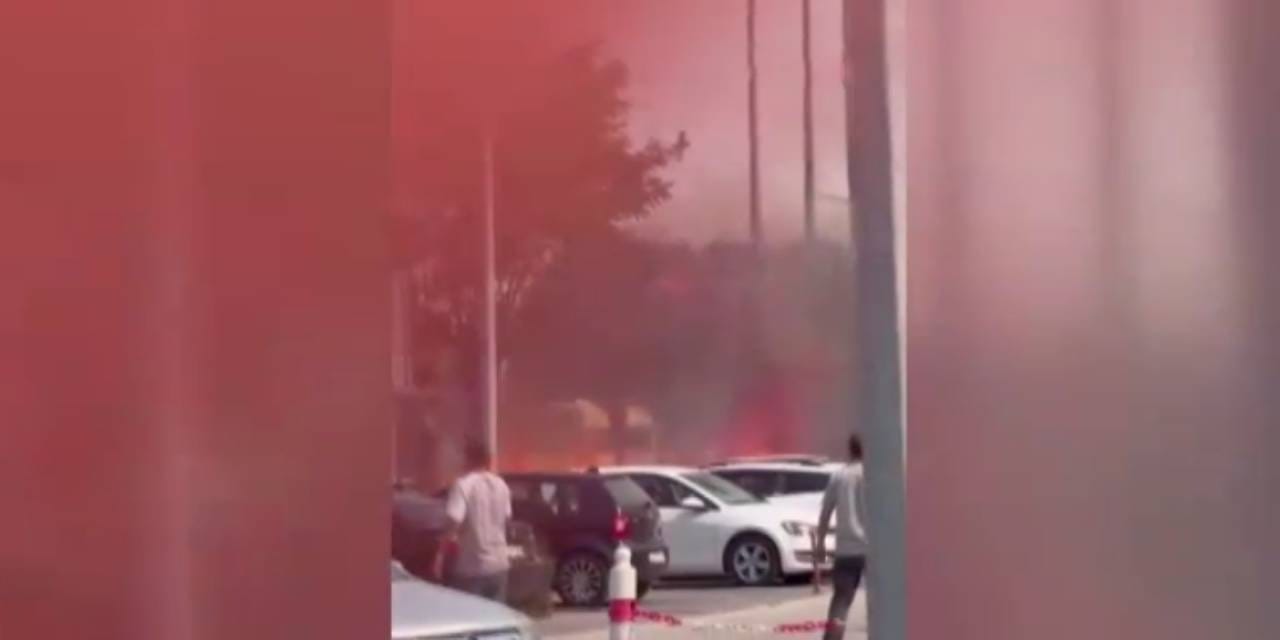 Bursa'da korkutan AVM yangını