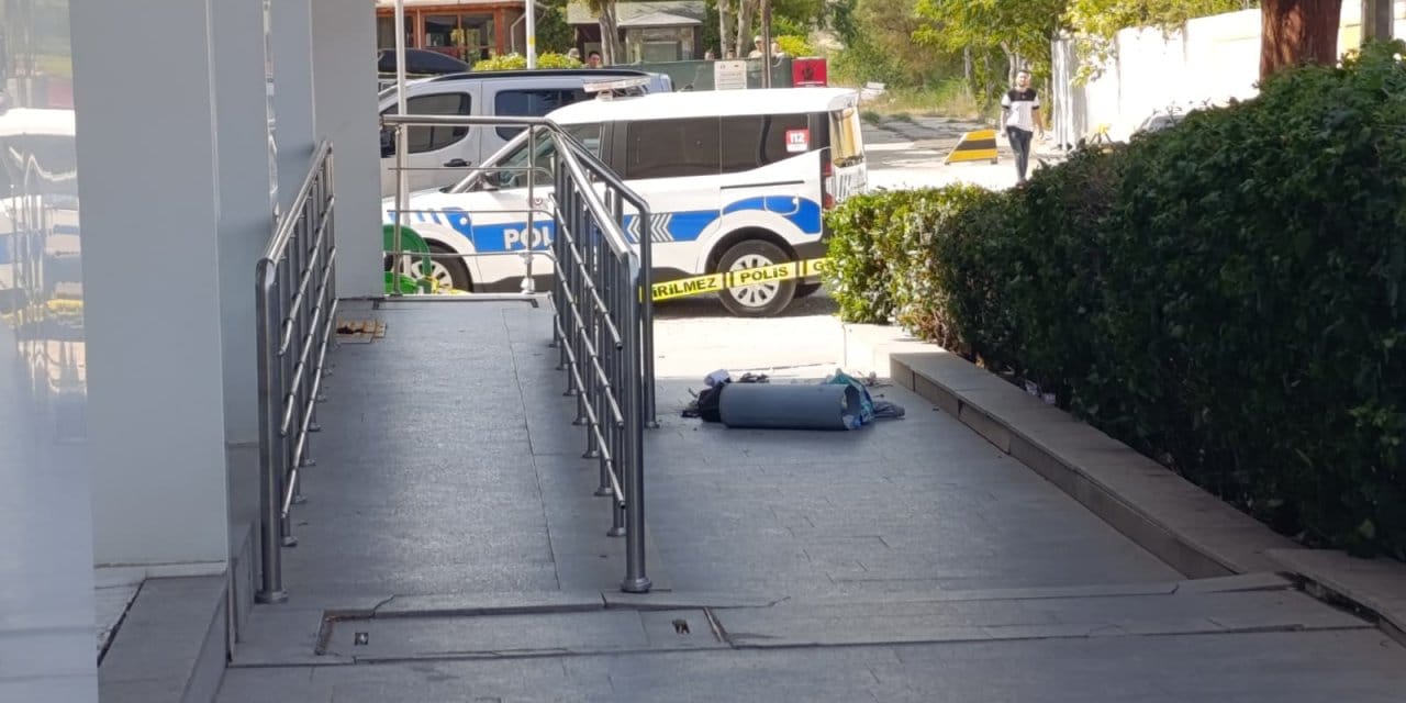 Banka şubesinin önüne şüpheli çanta bırakıldı