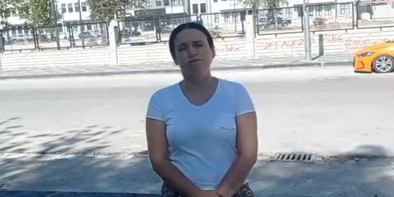 Mülakat mağduru öğretmen MEB'in kapısına dayandı