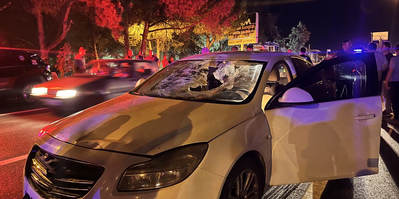 Düğünden çıkmıştı: Yaya geçidinde araba çarptı