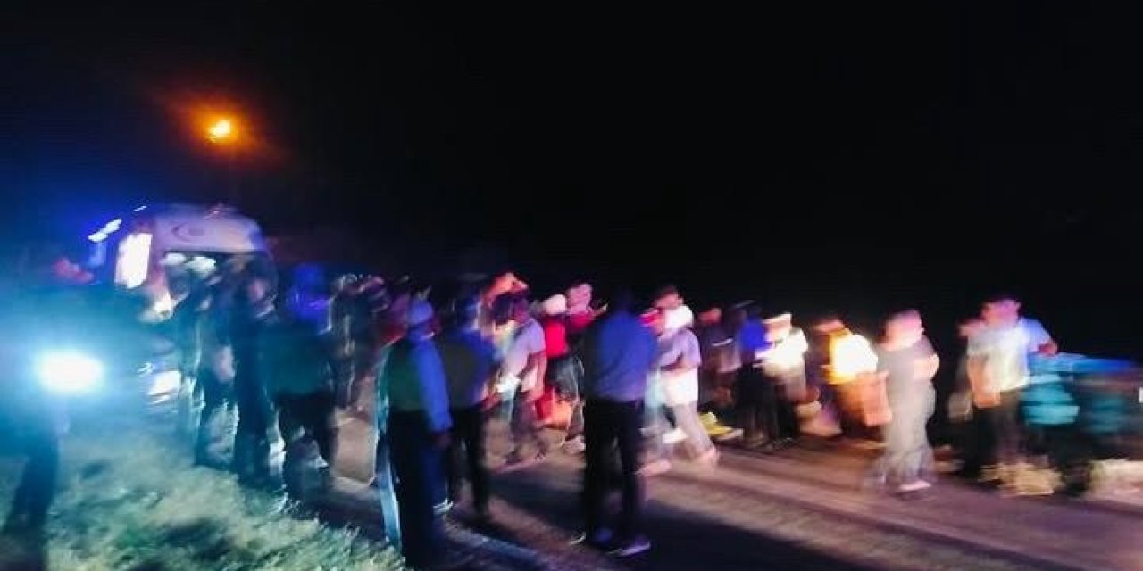 Düğün dönüşü dehşet: Minibüs devrildi, 5'i çocuk 15 kişi yaralandı