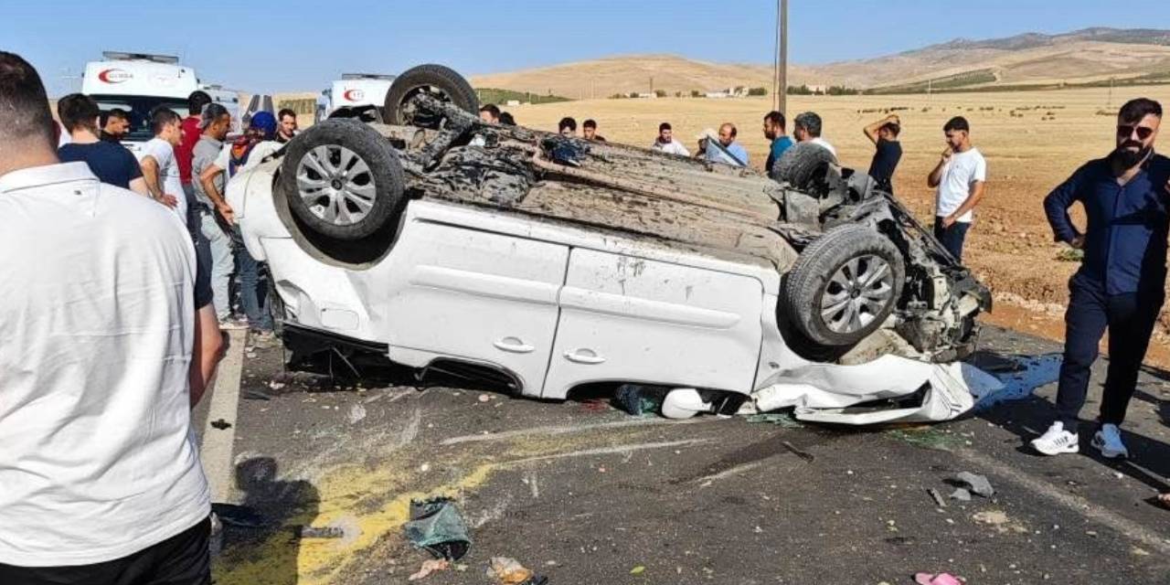Siirt'te refüje çarpan araç takla attı: 2'si çocuk 6 yaralı