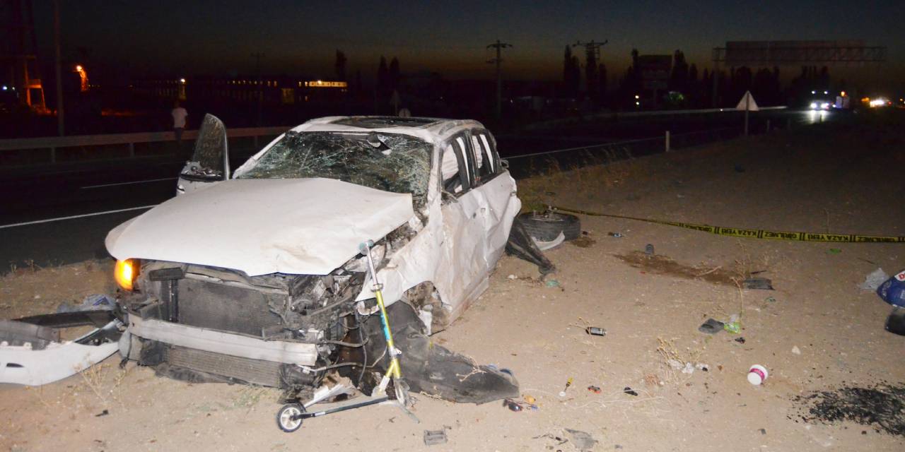 İngiltere'den tatile gelmişlerdi: Feci kazada can verdiler