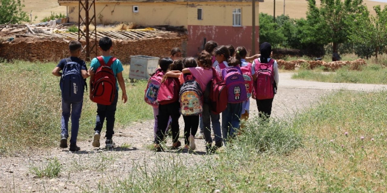 Okullarda kayıt parası yasal mı? Gözler Yusuf Tekin'e çevrildi