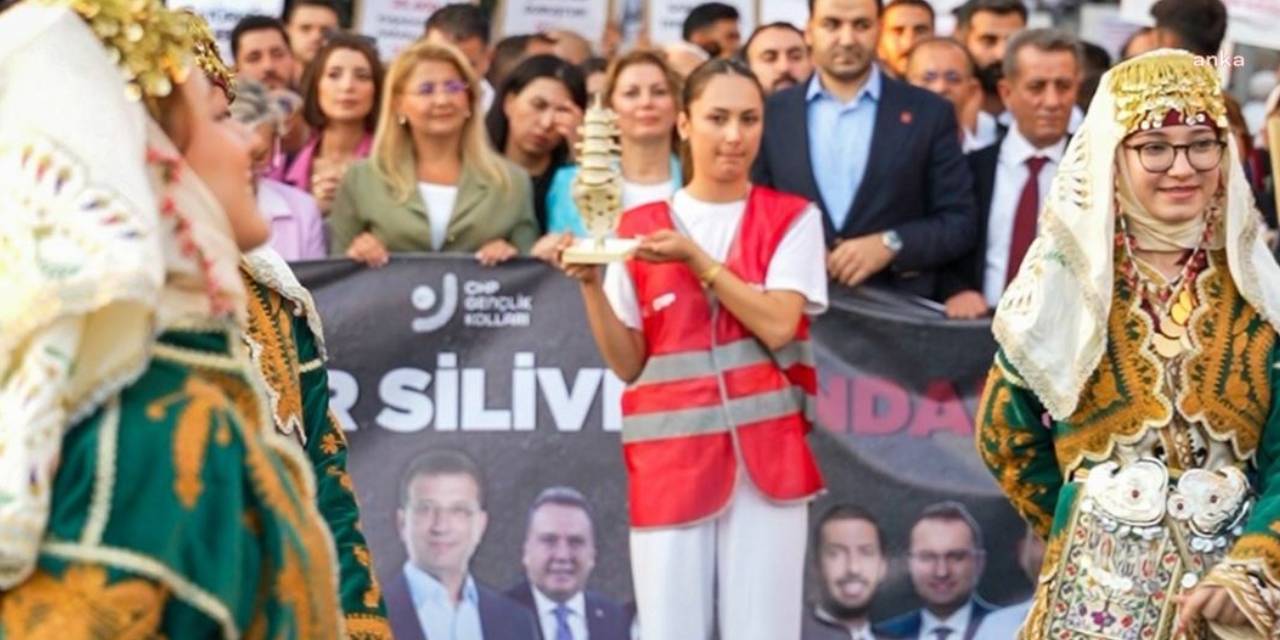 Aydın'dan Çerçioğlu tepkisi: 'Omurga' maketiyle yürüyüş