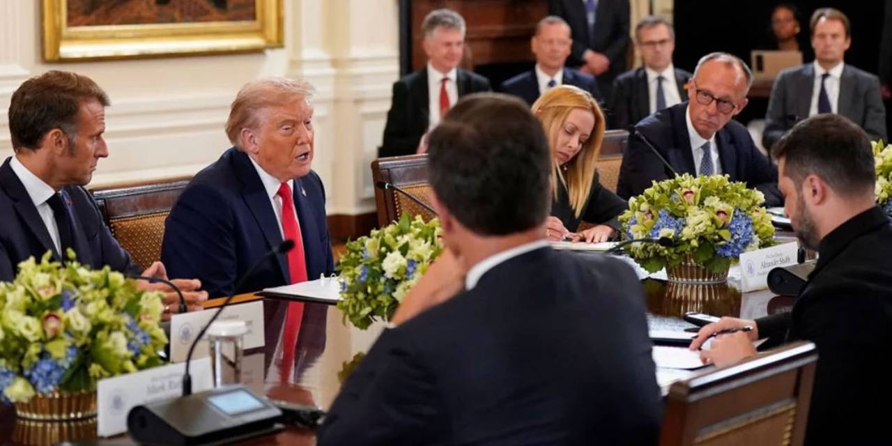 Beyaz Saray’da akılalmaz olay! Trump’ın mikrofunu açık kaldı: Putin hakkındaki sözleri gündem yarattı