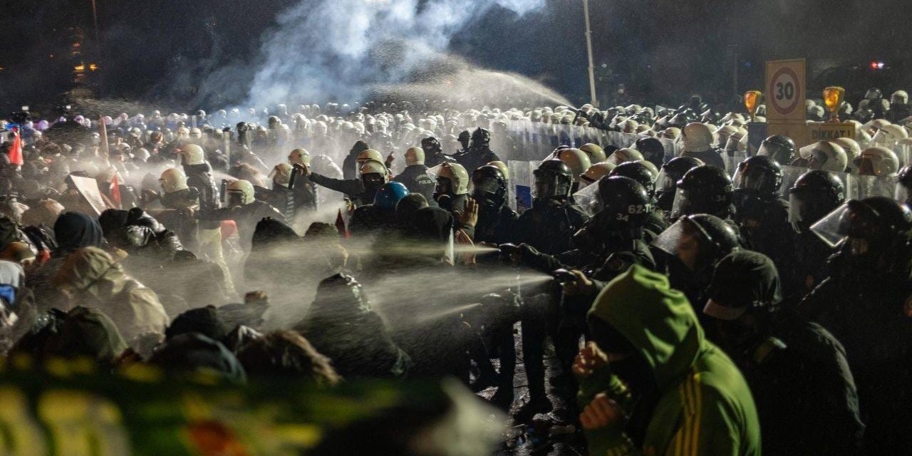 Saraçhane'deki duvar yazısı nedeniyle iki kişiye "Cumhurbaşkanına hakaret" davası