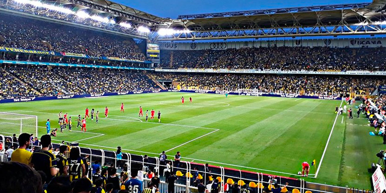 Fenerbahçe Benfica maçına saatler kala transferi açıkladı: 5 yıllık imzayı attı