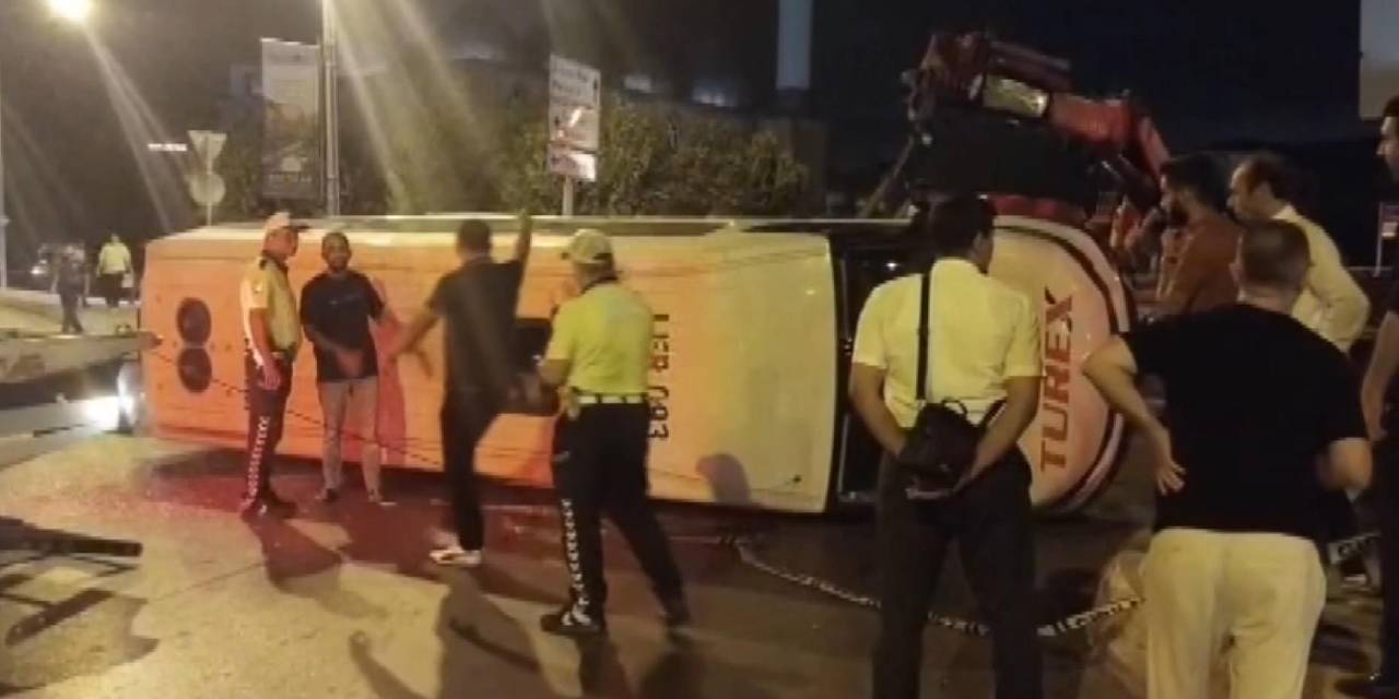 Sultanbeyli'de feci kaza! 10 kişi yaralandı