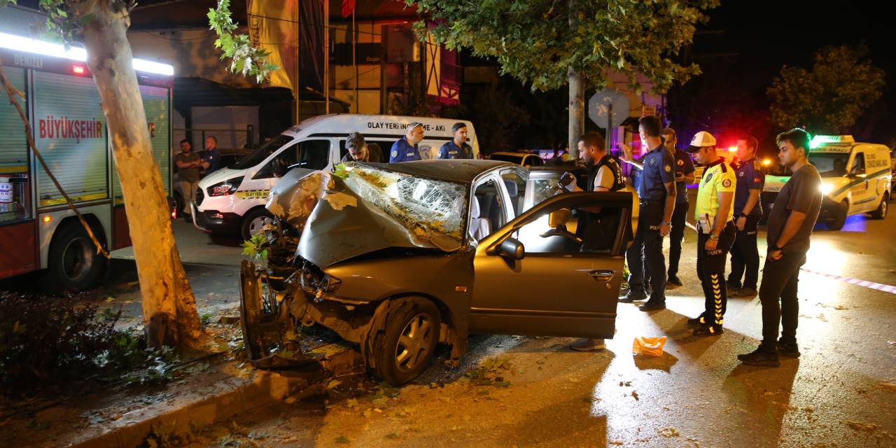 Ağaca çarpan otomobilde 2 kişi can verdi