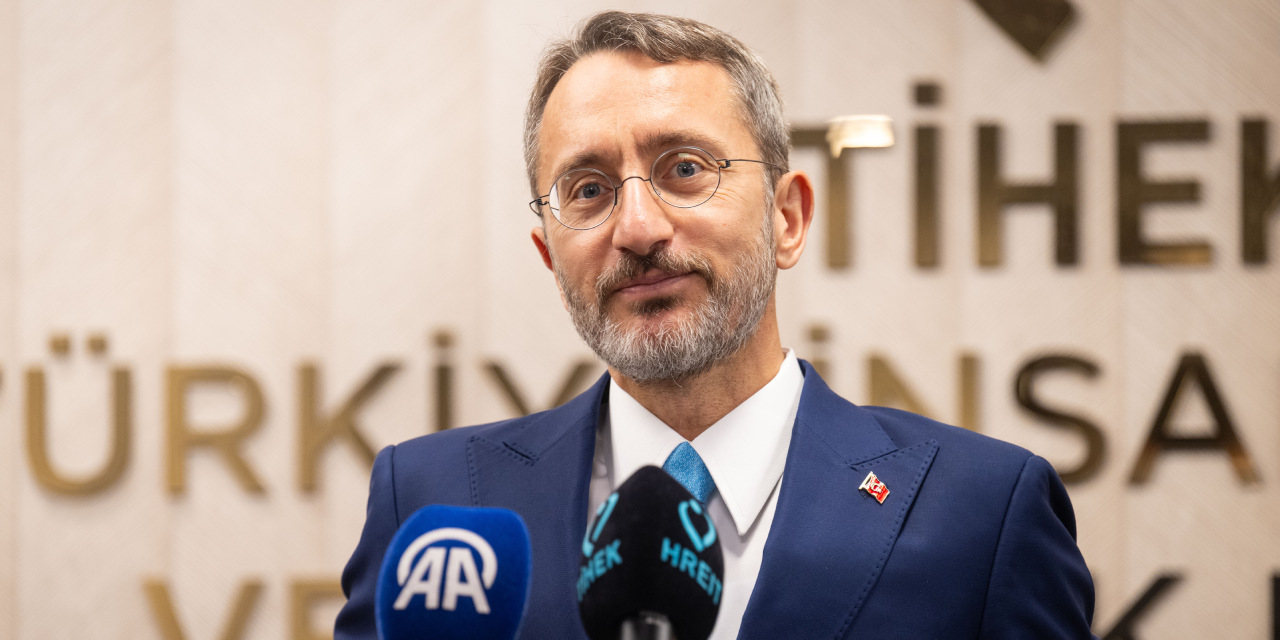 Fahrettin Altun'un bir minibüs talebi bile kabul edilmedi! 25 katlı gökdelenden buralara...