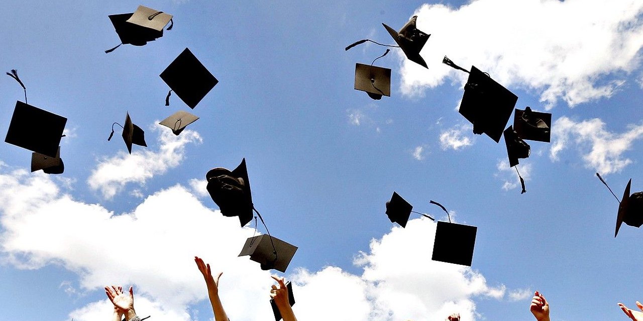 İngiltere’de üniversite  okumak Türkiye’den ucuz hale geldi! Üstelik  1 sterlin 55 lira olmasına rağmen