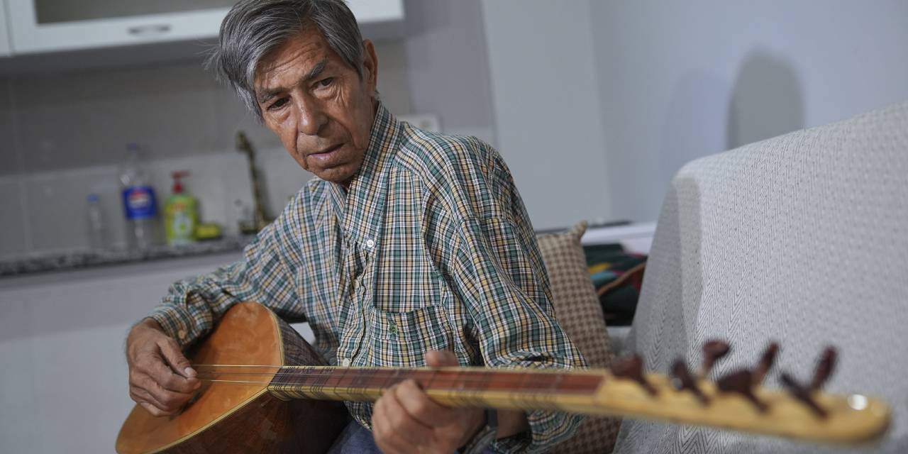 Neşet Ertaş'ın kardeşi evsiz kaldı: Yardımına hemşehrileri koştu