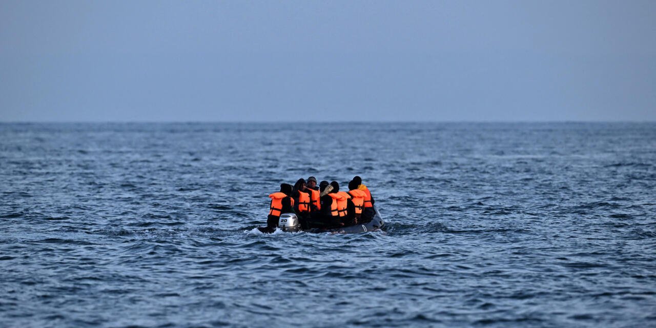 Ege'de 35 göçmen kurtarıldı