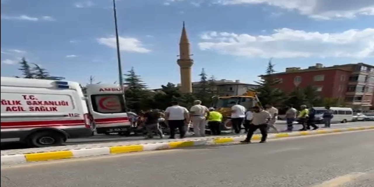 Dur ihtarına uymadı iş makinesine çarptı: 1 ölü
