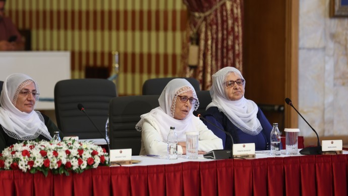 Süreç komisyonunda Kürtçe konuşma krizi