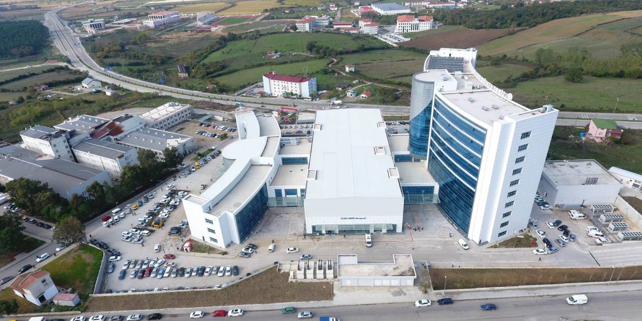 Yüzlerce odası olan Şehir Hastanelerinde randevu bulunmuyor