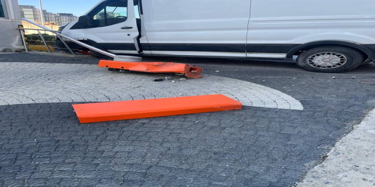 Başakşehir'de korkunç kaza: Ölümden kıl payı kurtuldular