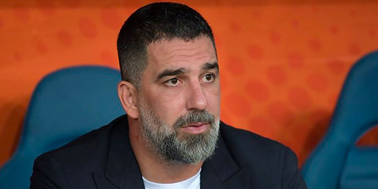 Arda Turan tribünden izlerken yıkıldı