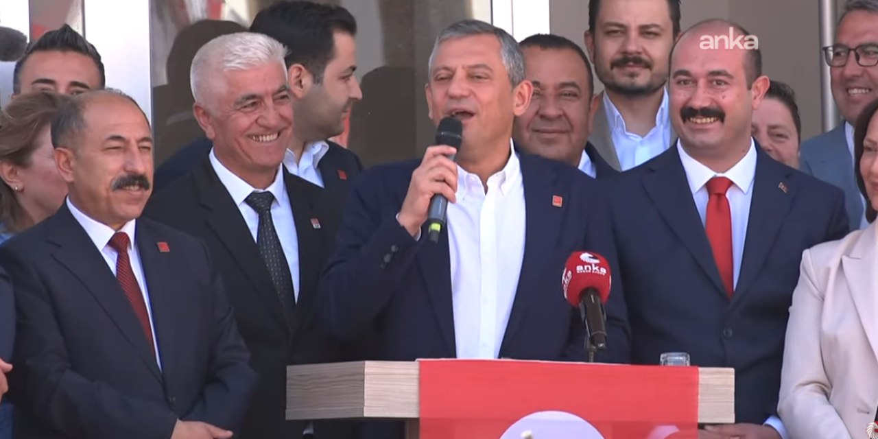 Özgür Özel'den Sivas mitingine esprili çağrı