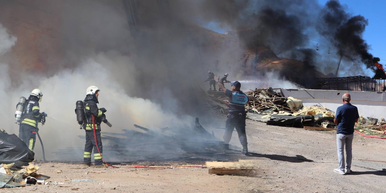 Kayak merkezinde yangın paniği!