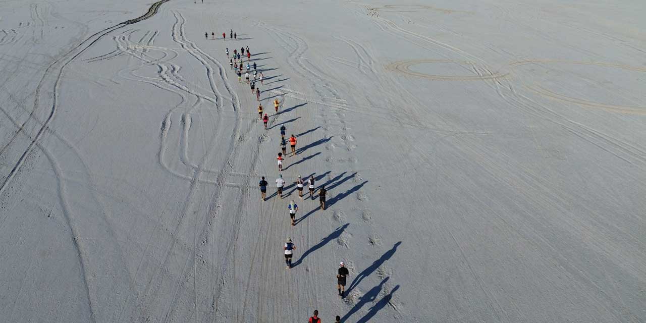 Tuz Gölü'nde 750 kişilik tarihi yarış