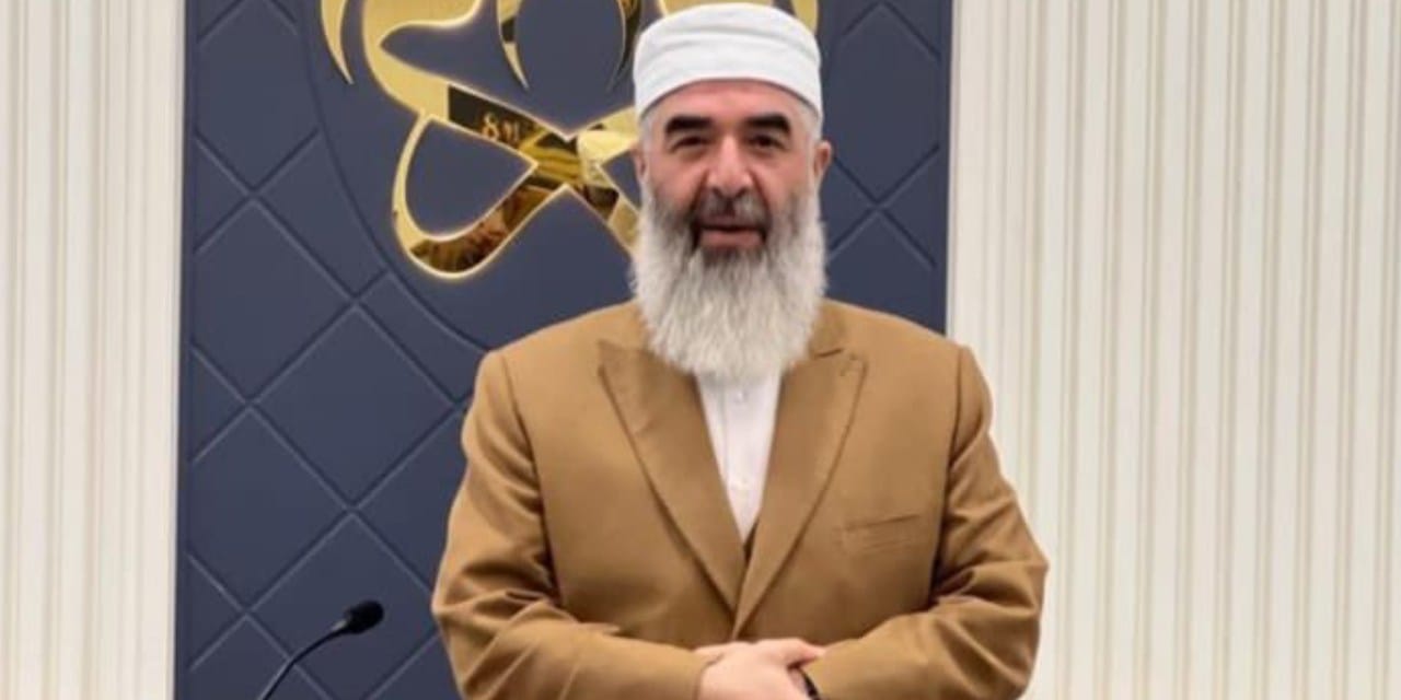 Menzil tarikatı lideri 'iş adamı' olduğunu itiraf etti! Dünya malı için kardeşleri ile İngiltere'de de kavga etti