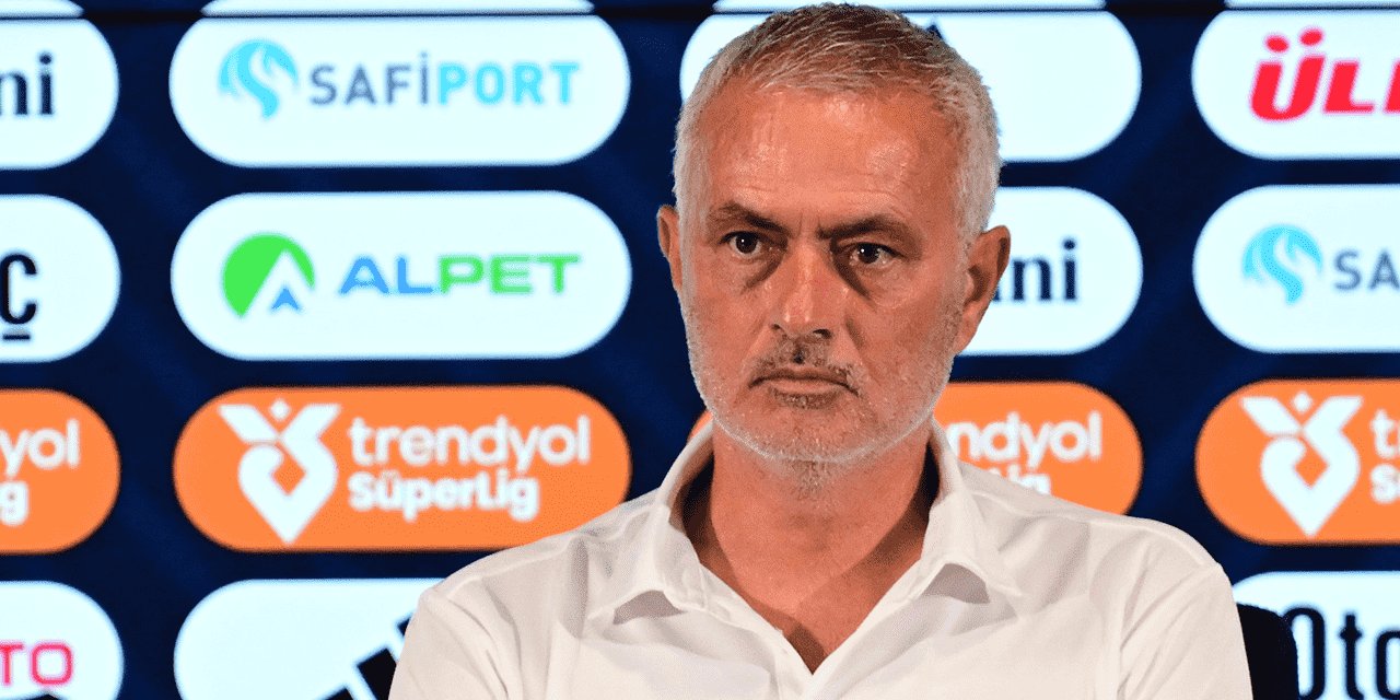 Mourinho: Burada teknik direktör futboldan en az anlayan kişi