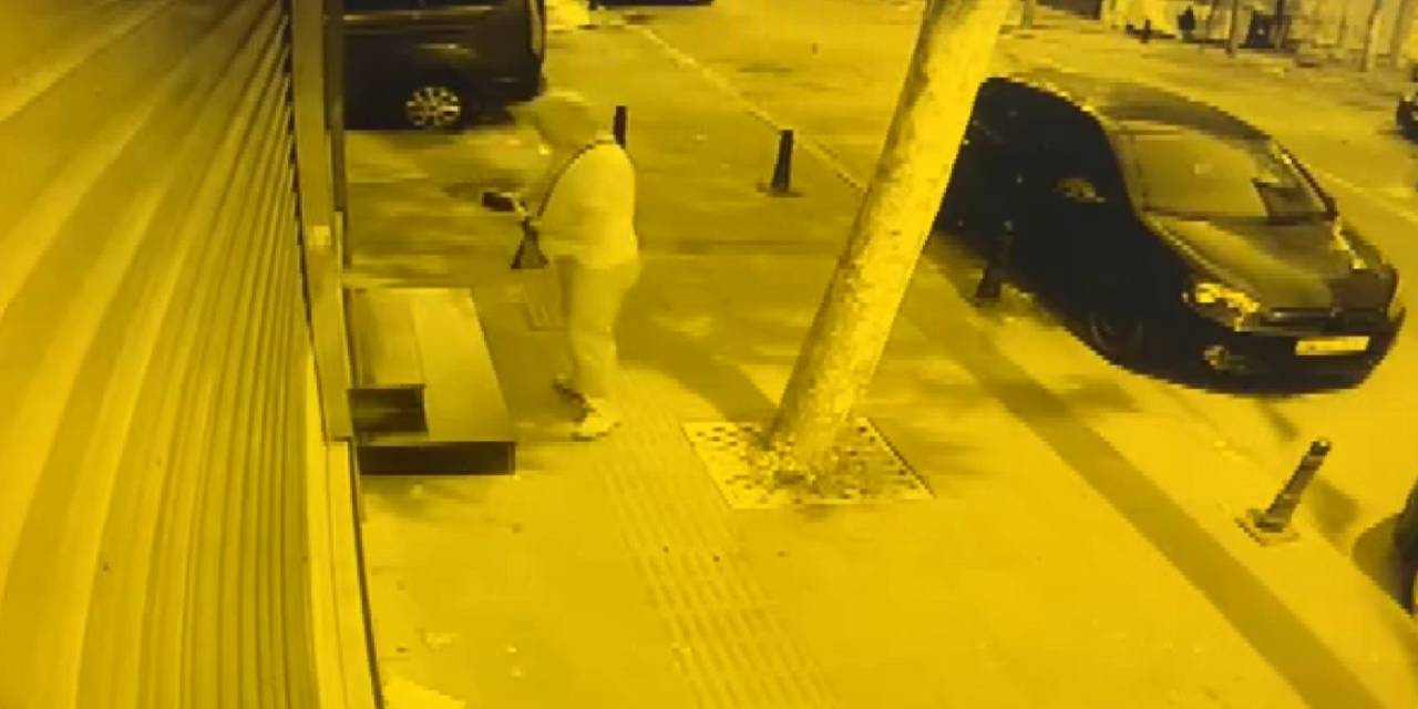 Yere düşen cüzdanın içindeki paraları aldı: Güvenlik kamerasına yakalandı