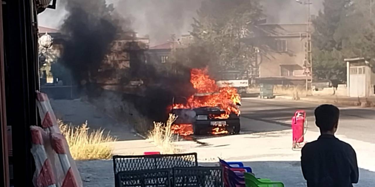 Seyir halinde alev aldı: Canını son anda kurtardı