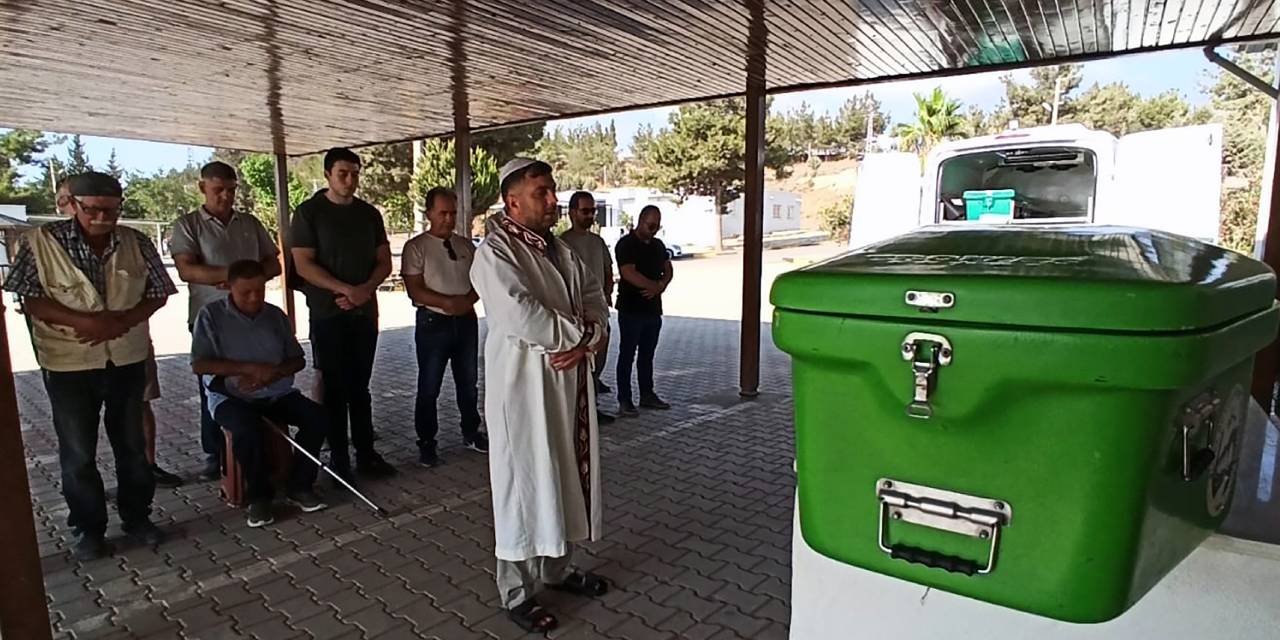 Gazeteci Şevket Okant son yolculuğuna uğurlandı