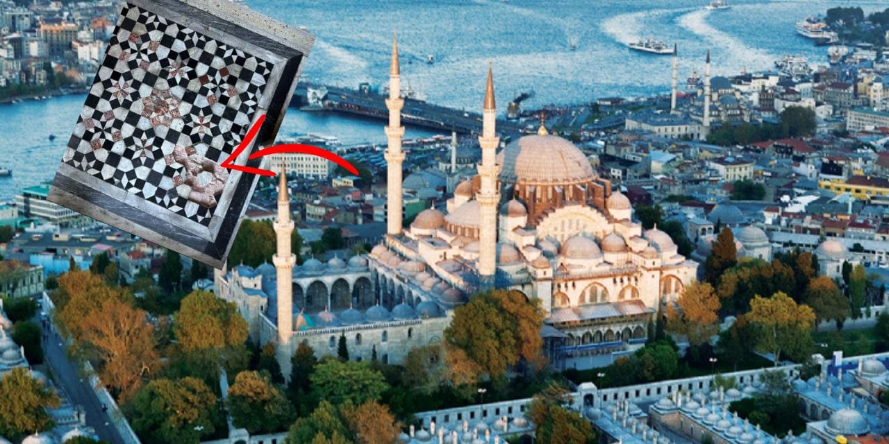 Beş asırlık Süleymaniye Camii'nin taşlarını çaldılar! Mimar Sinan'ın eseriydi