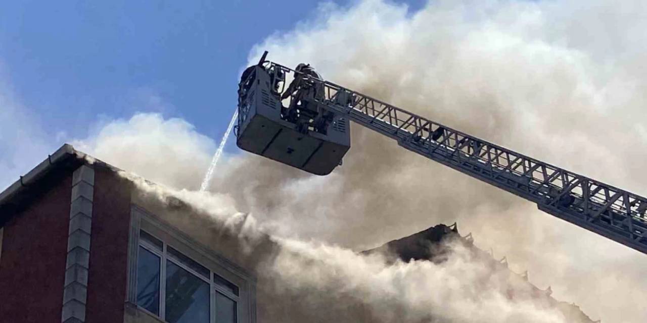 Esenler'de 5 katlı binada çıkan yangın söndürüldü