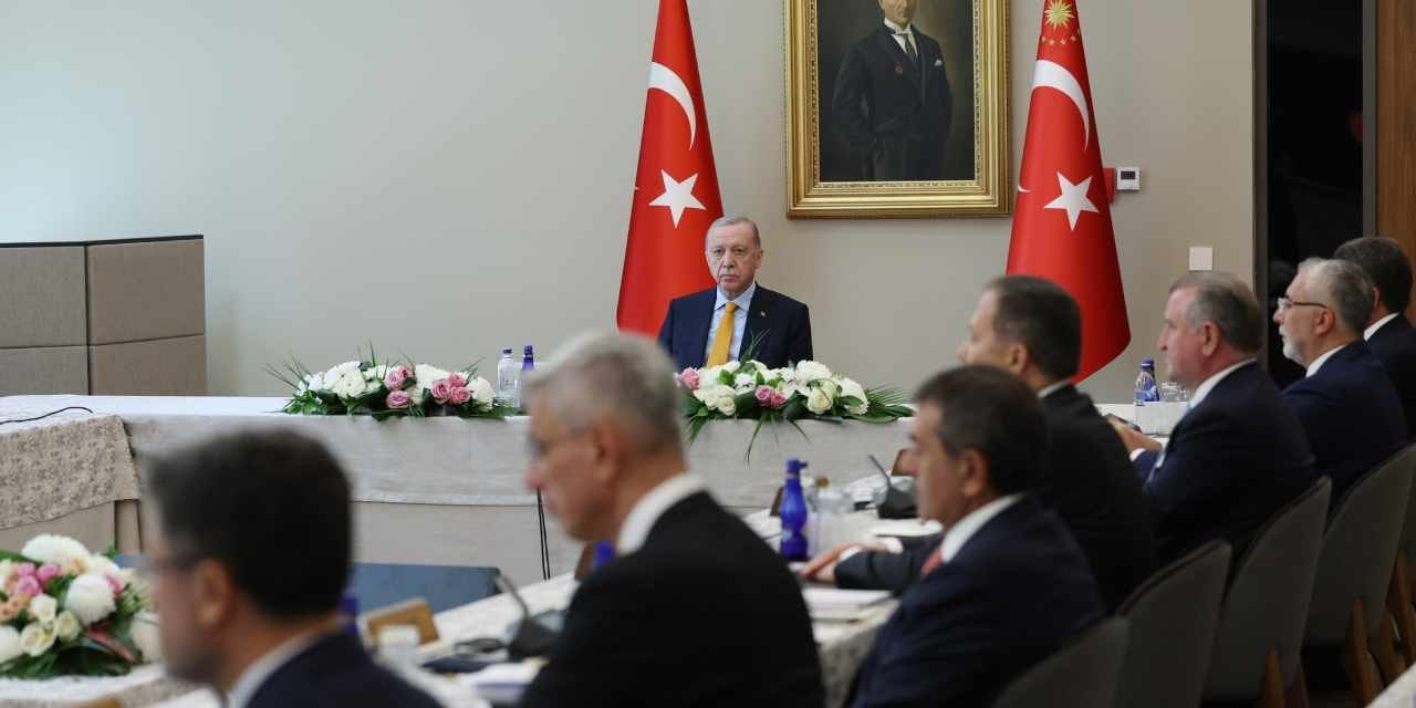 Ahlat'ta düzenlenen Cumhurbaşkanlığı Kabine toplantısı sona erdi