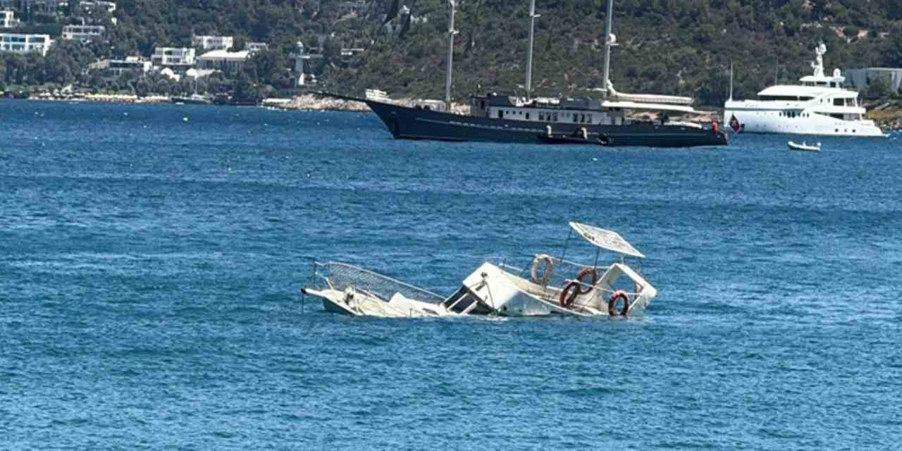 Bodrum'da 10 metrelik tekne suya gömüldü