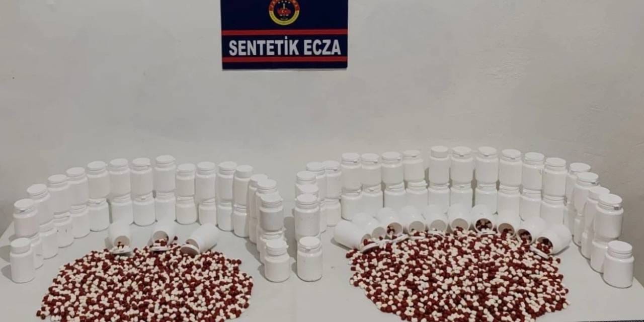 Samsun'da uyuşturucu operasyonu: Binlerce sentetik ecza hapı ele geçirildi!