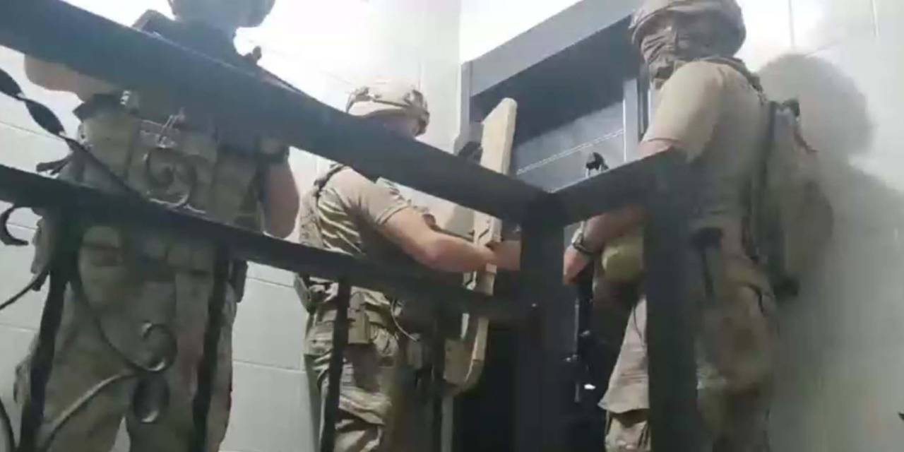 İzmir'de IŞİD operasyonu: 9 gözaltı