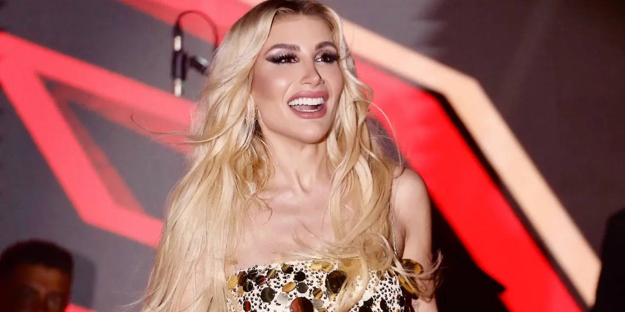 Merdivenden düşen İrem Derici hastaneye kaldırıldı