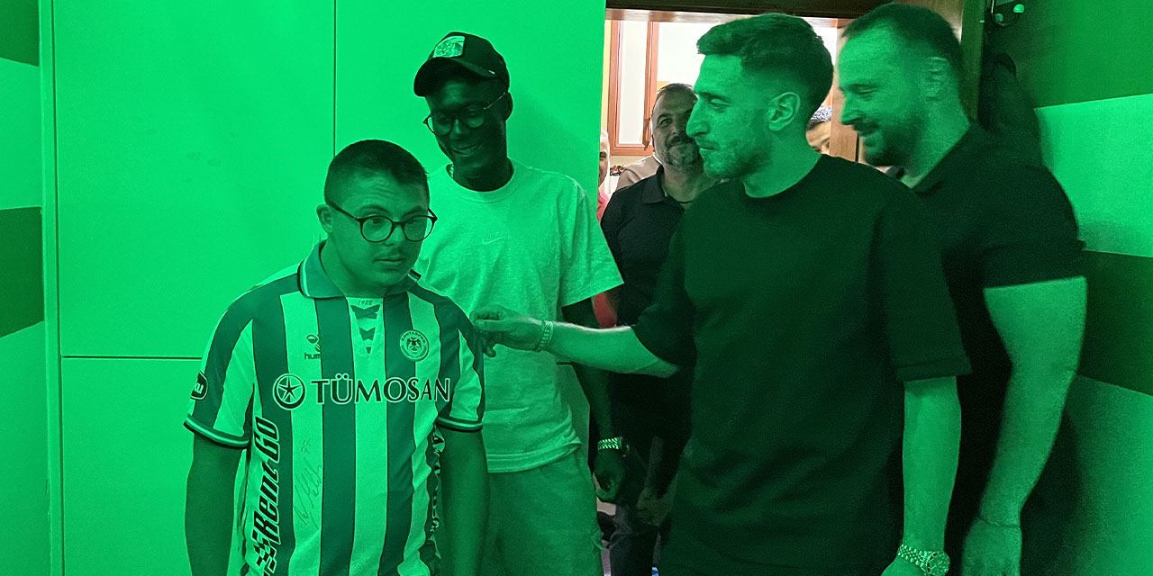 Konyaspor'da Ebubekir'e büyük sürpriz