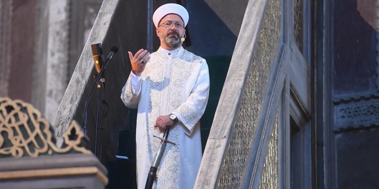 "Lüks ve gösterişten kaçının" diyen Ali Erbaş'ın gösteriş meraklısı kızı hesabını kapattı