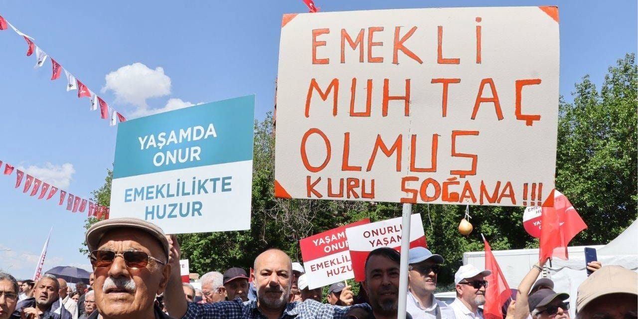 Emekli kirasını bile ödeyemezken bakın bakanlar ne kadar maaş alacak