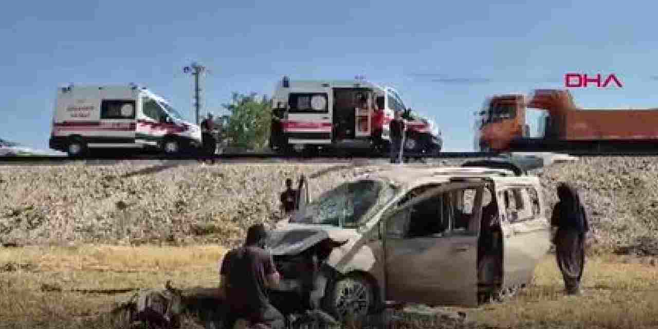 Hafif ticari araç şarampole devrildi: 4 yaralı